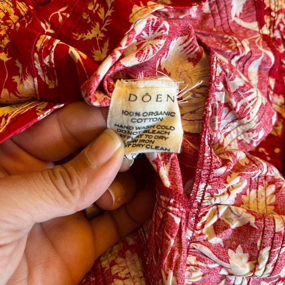 Doen Heloise Top in Oak Bluffs Floral - Picture 8 of 9